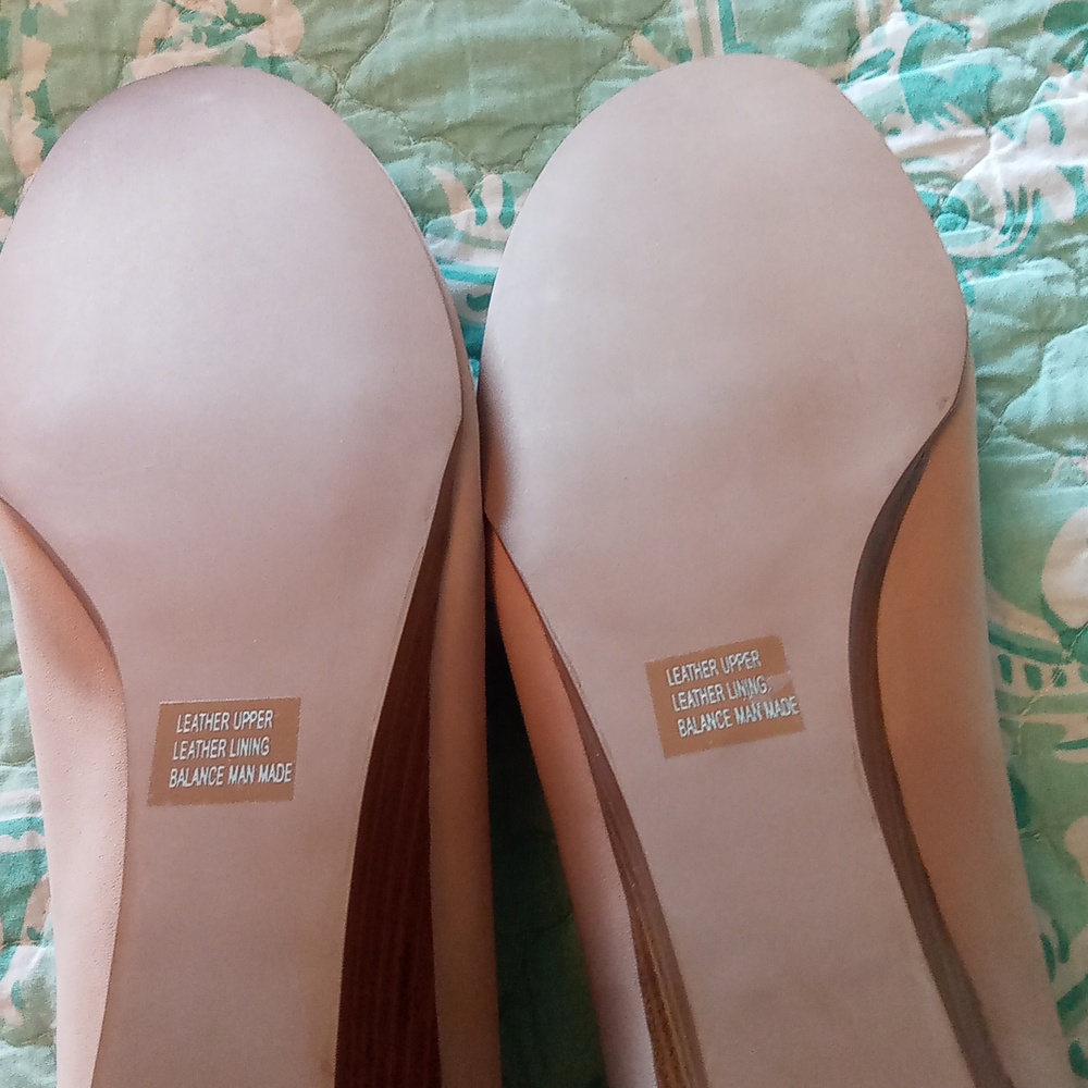 Coldwater Creek Leather Shoes, Never Worn, 9M - Picture 3 of 7